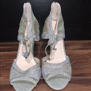 Today only✨ Nina ✨ heels size 9M